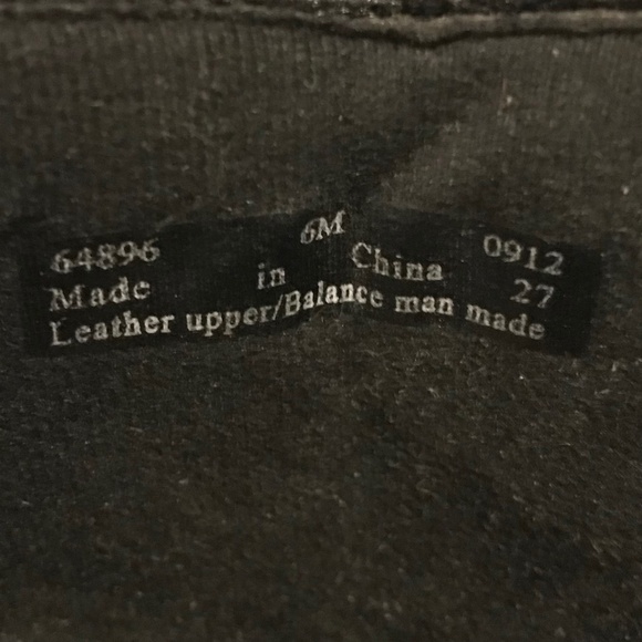 Clarks Low Heeled Ankle Boots Women's Size 6 M Black Zipper Leather Upper - Picture 6 of 6